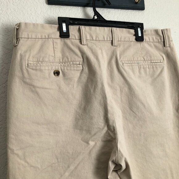 Old Navy Ultimate Slim Khaki Cotton Shorts Men's 36 Casual Built-In Flex GUC - Picture 7 of 8